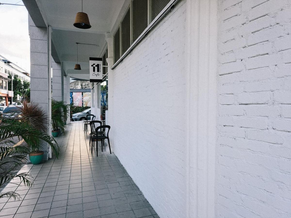 111 Hutton Lane Hostel Джорджтаун Экстерьер фото